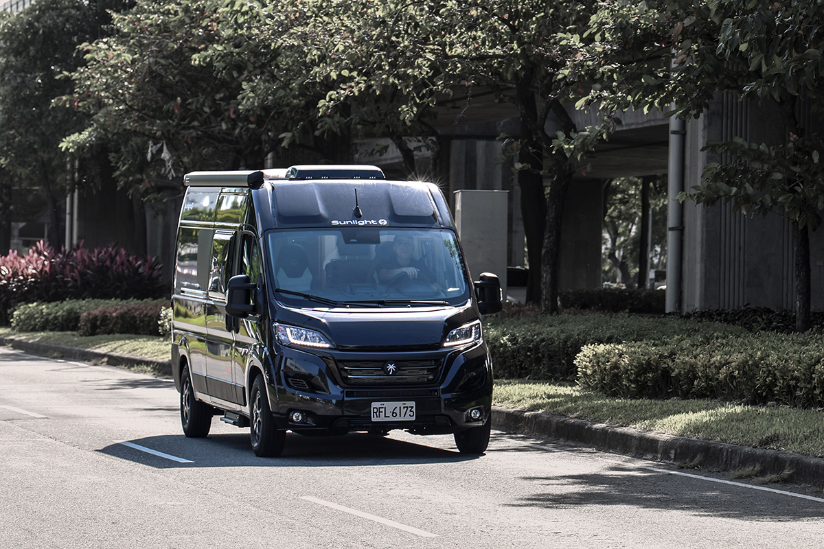 露營車夏天會不會熱、冷氣怎麼用與降溫準備指南